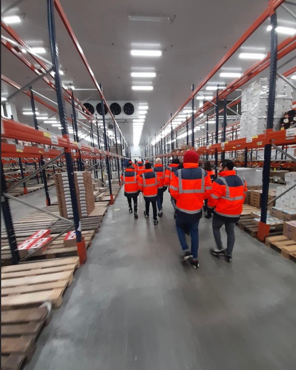 📍AGIR14PLUS | Visite de l’entrepôt  U LOG
 
🗓 Mardi dernier, ce sont 10 BPI (Bénéficiaires de la Protection Internationale) qui ont eu l’occasion de visiter la plateforme  U LOGISTIQUE pour découvrir le métier de préparateur de commande.