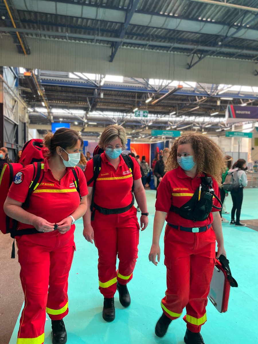 14Umps's tweet photo. C’est parti pour le JOUR 2 du salon de l’Orientation et des métiers organisé par @OrientationNdie et la @RegionNormandie. 🙌🏻

Nos équipes sont présentes pour assurer le dispositif prévisionnel de secours et veiller sur le salon 👀

#premierssecours #secours #secouristes https://t.co/hipEhVZniD