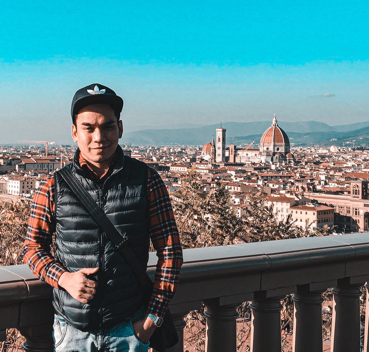 Pogs001's tweet photo. overlooking the lovely city of Florence with the iconic DUOMO dominating its skyline. ๐๐ฎ๐น๐ช๐บ
November, Winter of 2017.
#FlashbackFriday #PogsWanders #PogsPhotography #Travelgram #Florence #Firenze #Italy #Italia #duomofirenze #EU https://t.co/XonY5Ll2cA