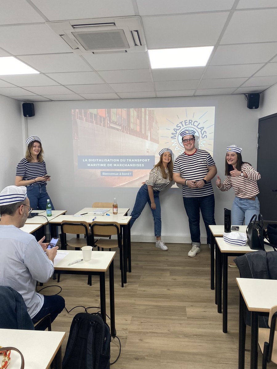 On embarque pour ce voyage sur la digitalisation du transport maritime !!  Avec <a href="/VincentMontet/">Vincent MONTET</a> come capitaine de bord et nos quatres moussaillons préférés qui vont nous livrer une croisière d’exception j’en suis sûr. @ceci_coste <a href="/flowtis14/">Florent Massé-Chantreau</a> <a href="/FissetHortense/">Hortense Fisset</a> <a href="/EtcheverryMai/">Etcheverry Mailys</a> #maritime