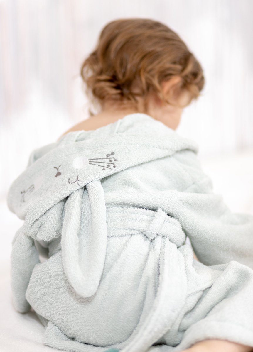 This warm and snug-fitting robe from MS Home Textiles is perfect for keeping them cozy after a bath or before bed. Your child will enjoy being well snuggled in this soft robe with a hood.

#mshometextile #hometextile #turkishtowel  #towels   #turkey #kidsbathrobes #bathrobe