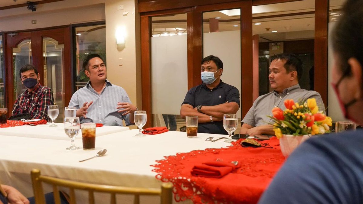 pcooglobalmedia's tweet photo. ICYMI: @cordsrx and @pcoogov @SecAndanar on Wednesday met with members of Oro Chamber and other business executives in Cagayan de Oro City, where they discussed the business climate in Northern Mindanao.

#workingPCOO
#CORDSX https://t.co/Et9keRxIQZ