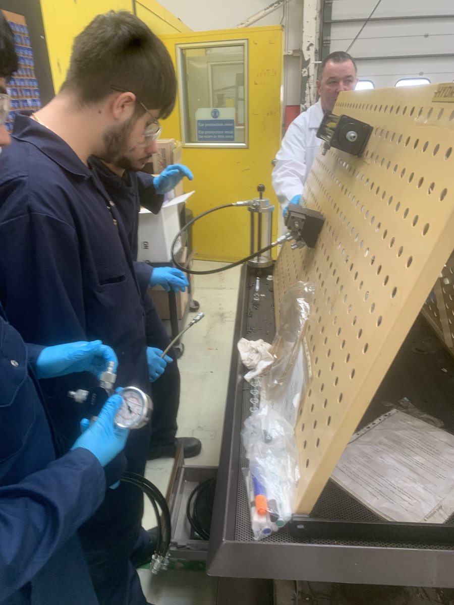 CAVC_Aerospace's tweet photo. Our @CAVC Level 3 Enhanced class using our hydraulics systems trainers during their sessions today. The students replicated a 4/2 DCV landing gear extension retraction cycle. #training #aerospace #futureengineers https://t.co/p5NNUnzMoD