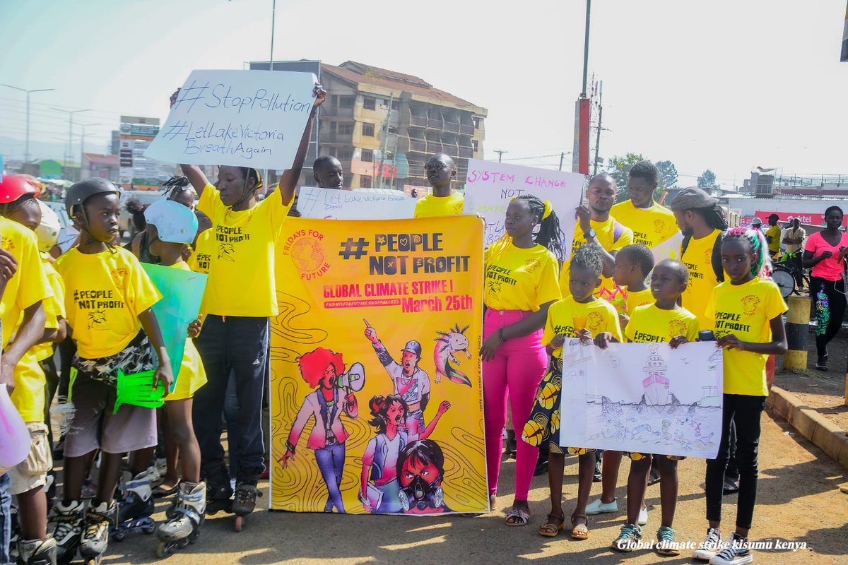 kevinmmtai's tweet photo. Global Climate Strike in Kisumu 
#PeopleNotProfit 
#LetLakeVictoriaBreath https://t.co/CdWmwHDsqG
