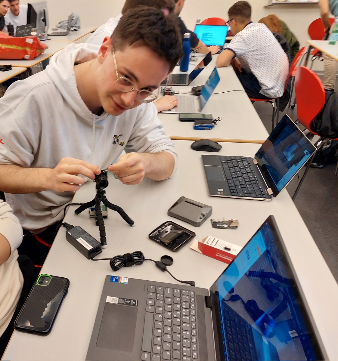 Super fun <a href="/LauzHack/">LauzHack</a> workshop yesterday on hardware prototyping with <a href="/Raspberry_Pi/">Raspberry Pi</a>'s! Been a while since we had those hackathon vibes 😎 workshop material 👉  github.com/ebezzam/hardwa…