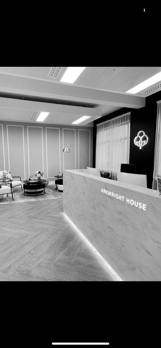 In sunny Manchester today seeing two new clients at the start of their working lives and financial planning journey. 

Then Arkwright House later - where I can offer appointments if more convenient👨‍💼 📚 ☕️ 

#financialadvice #truepotential #manchester