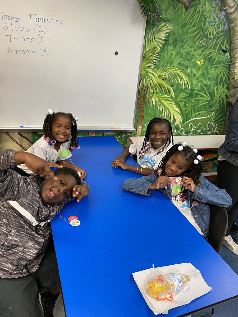 AmandaSciTeach's tweet image. Yesterday our 2nd and 3rd graders competed in #STEMpalooza and showed great perseverance and had fun of course! They got 2 bronze medals in the Botley challenges and 2nd grade got a silver in engineering and 3rd got bronze! Thank you @WeAreHAEST and @HCTM_Math @JustES_STEM