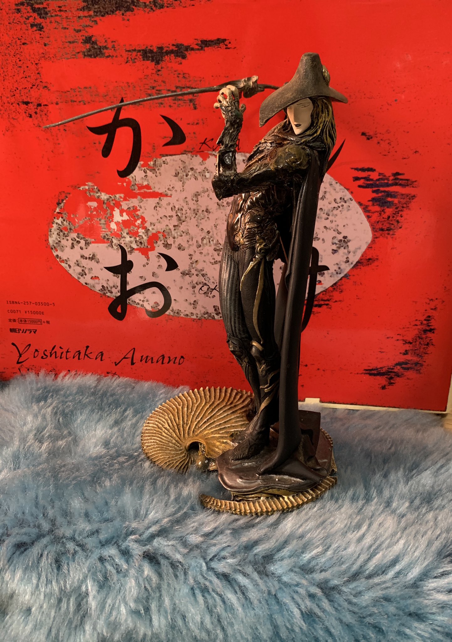 kazaru <カザル> │【作品情報】黒衣の剣士