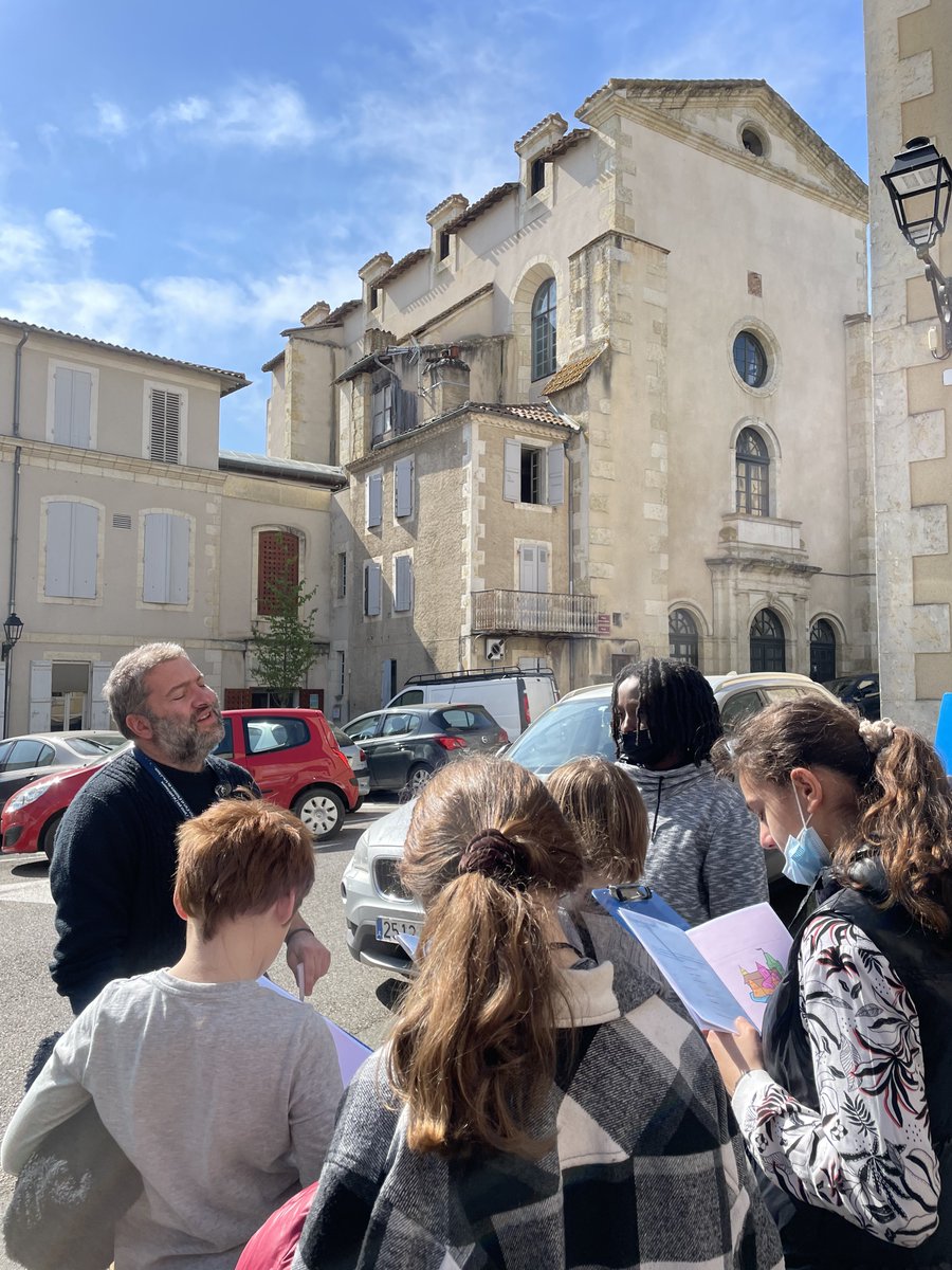 Les élèves de l’atelier Territoire et Numérique du collège <a href="/CarnotAuch/">College Carnot</a>  sont partis à la découverte d´Auch Médiévale : maison Fedel, halle aux herbes, château du comte d’Armagnac… merci à Elsa et Aymeric de Grand Auch Pays d’Art et d’Histoire pour cette visite.