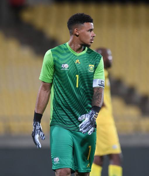 #BetwaySquad Ronwen Williams must definitely start, he's the best amongst goalkeepers selected. Nevermind his injury, Bafana Bafana really needs his leadership.