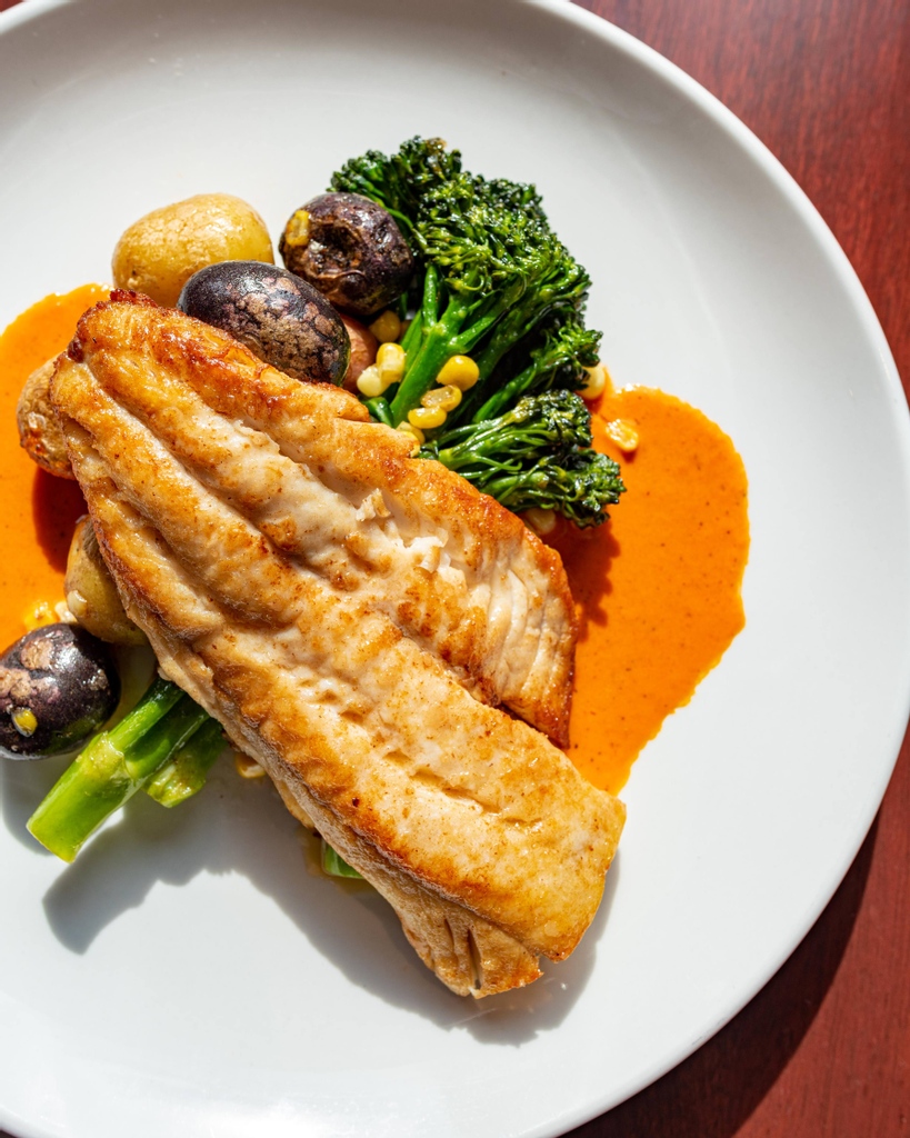 KingfishCopley's tweet photo. Today's Friday Fish Special is Sautéed Walleye!
Served with marble potatoes, broccolini, roasted corn, in a smoked pepper sauce.
#special #fishspecial #featuredfish #fishfriday #fishfry https://t.co/RSWWGBGLSo https://t.co/8kRAZ2mivE