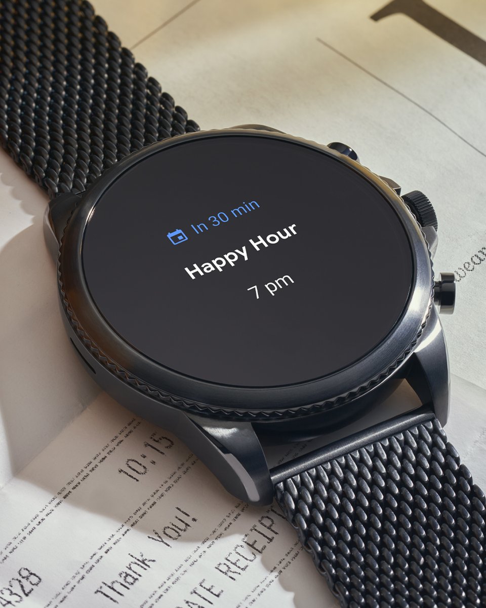Fossil's tweet photo. The kind of reminder we all need to see on a Friday 🙌 #FossilRefresh https://t.co/rV3siYkKVm https://t.co/l48SkmEGV0