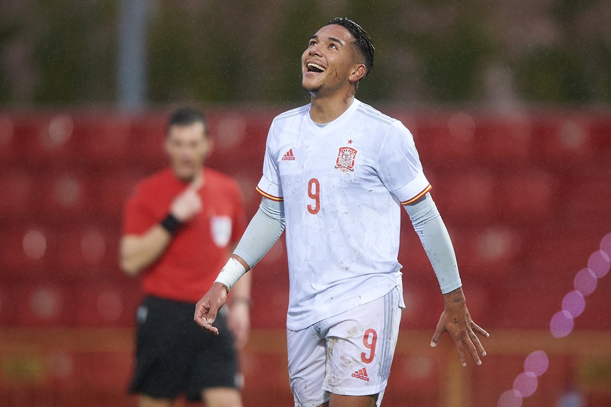 Todos juntos a por el siguiente vamos!! @SeFutbol