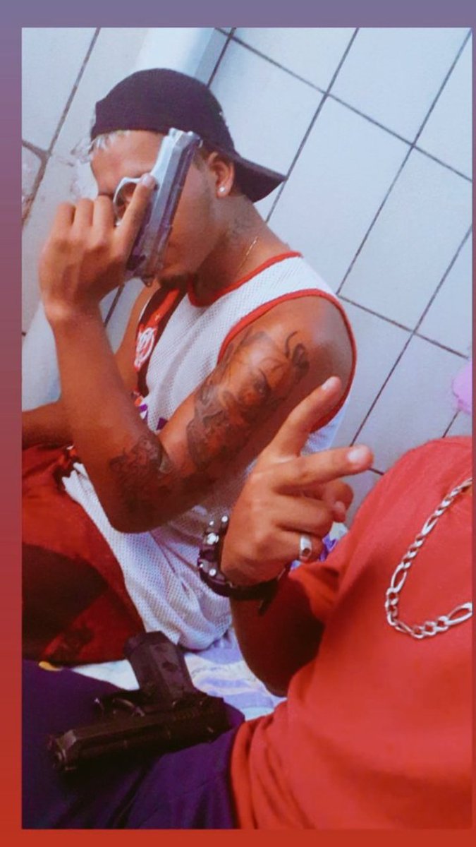 ComplexoChaves's tweet image. Ea tropa do meti bala...