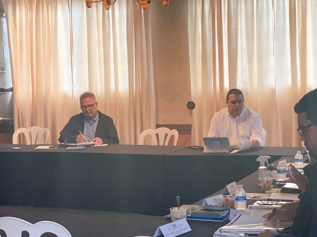 JoseAponte51's tweet photo. Reunión de la Federación de Alcaldes, Distrito Humacao
@gabrielhr51 @JaimeAlverio @MSanchezNeris @ReyAlcalde_Hum Ángel Omar Lafuente, Miguel"Micky" López https://t.co/cwxmxWU8uv