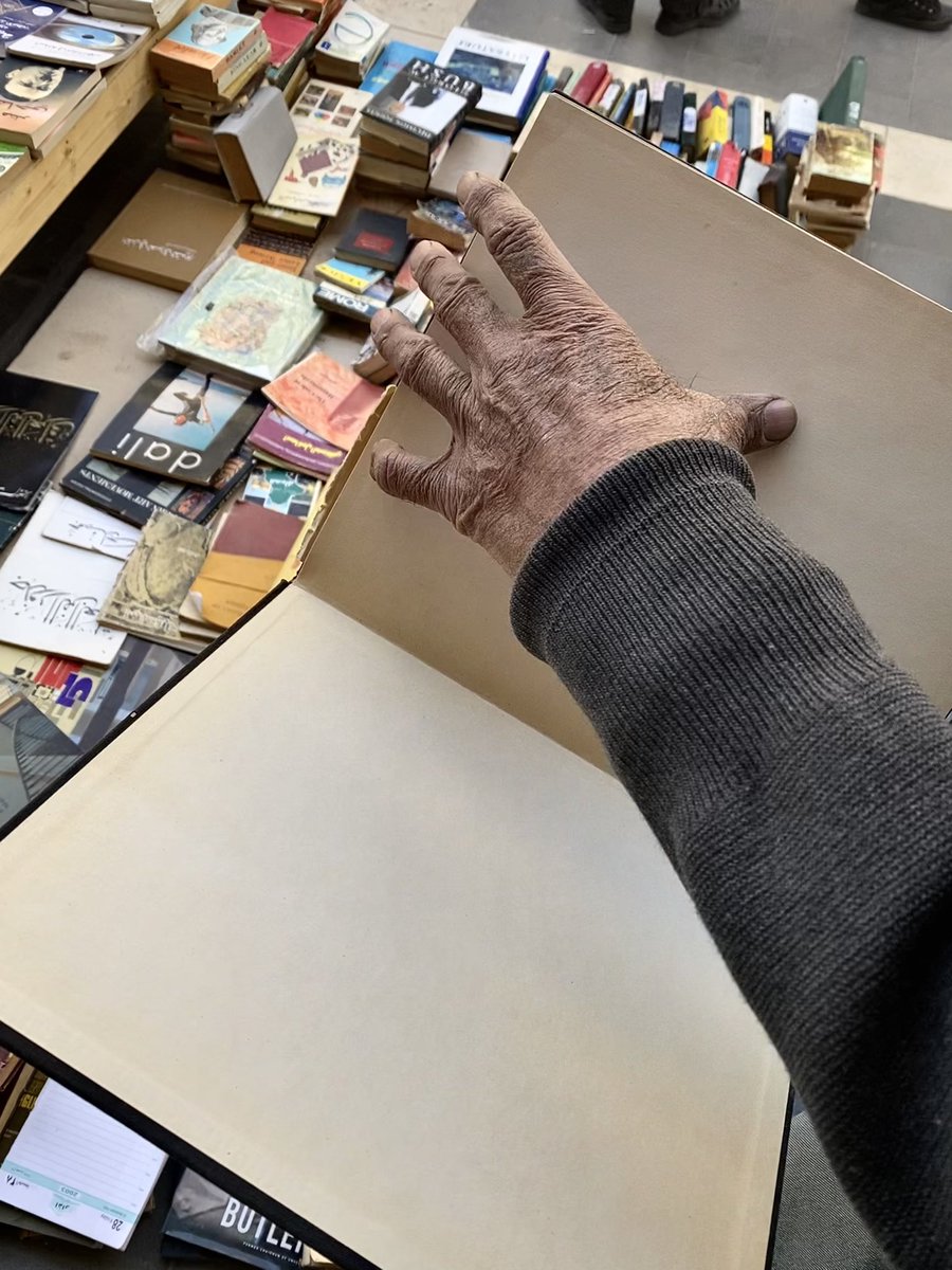 reaam_mh's tweet photo. Abu Fatma is my favorite librarian in Baghdad. He is the key to Baghdads greatest treasures. In Mutannabi you’ll find him. 

He is not a bookseller, he is a walking library, a teacher and a shelter for knowledge- seeking souls. 

God bless him. https://t.co/53nwJmBhEl