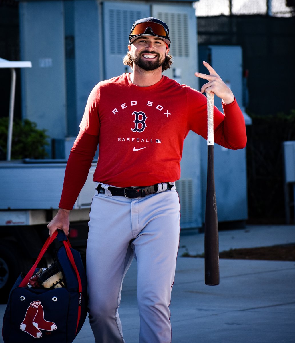 RidgeYaks's tweet photo. Hey Northcut, how many more weeks until Opening Day? 

That's right, ✌️ https://t.co/6Fh4iMBM0E