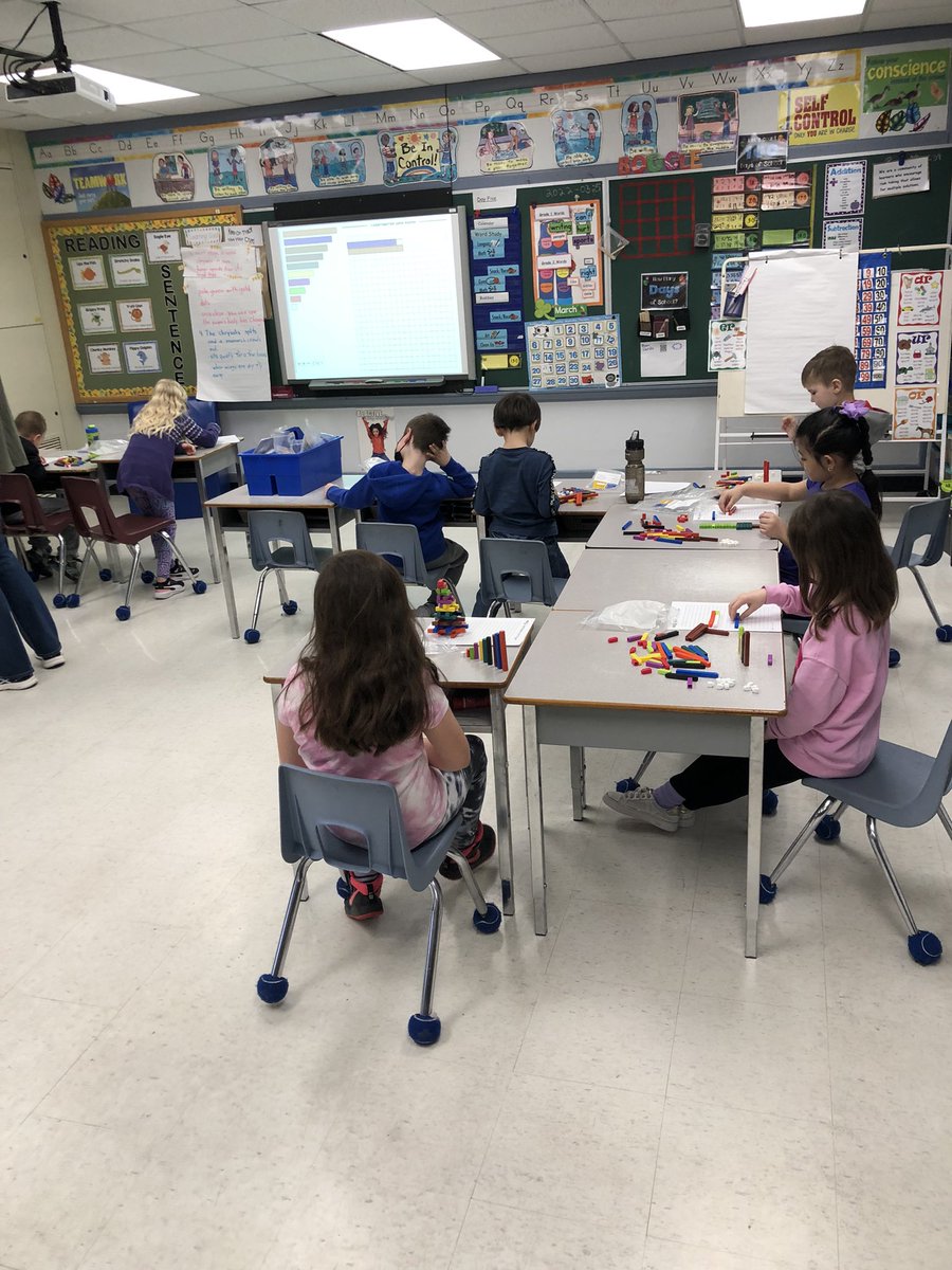 It’s a great Friday in my Grade 1/2 class at King George as our Math Coach Mrs. Fraleigh explores making ten trains using cuisenaire rods. <a href="/LeslieLlockett/">L.Fraleigh</a> <a href="/lkdsb/">Lambton Kent DSB</a> <a href="/LKelempro/">LKDSB Elem Program</a> @93duker9