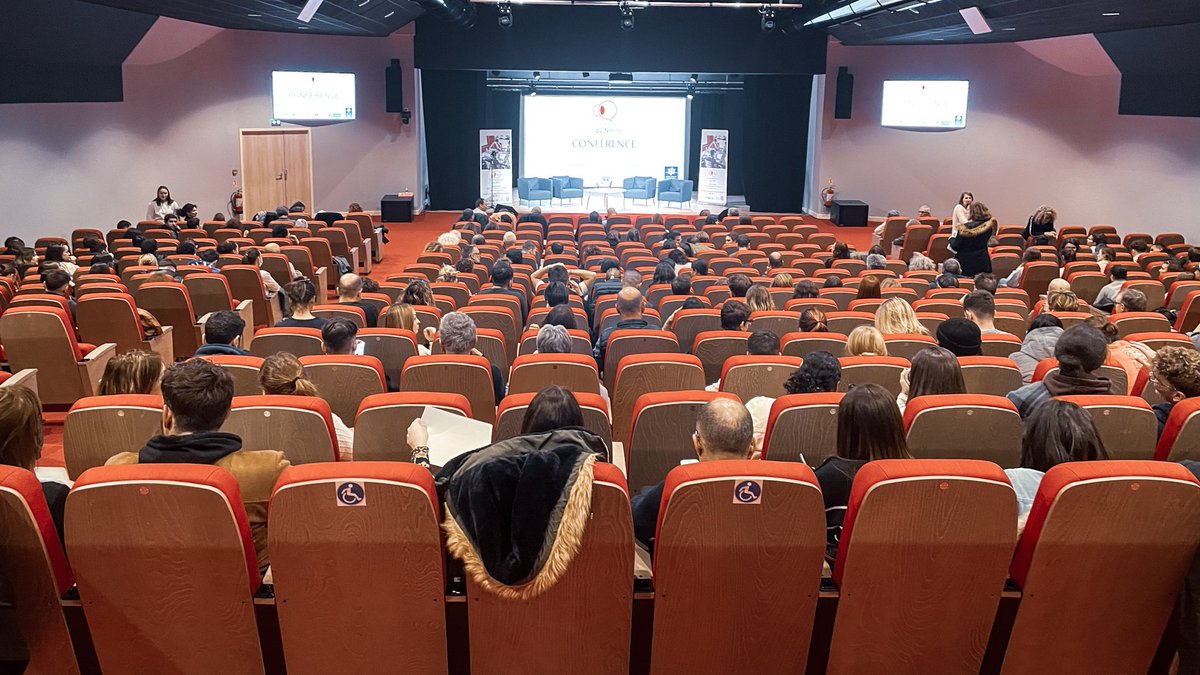 acti_city's tweet photo. [Journée Promeneurs du Net]

Mardi 22/03 à l'ODEUM, près de 450 personnes sensibilisées à l'utilisation d'Internet et des réseaux sociaux.
Merci à @loginprevention, @ArthurBaucheron, @nelia_keciri, @tomvideo8 et @WoltonDominique pour leurs interventions ! https://t.co/W6QzJERrxf