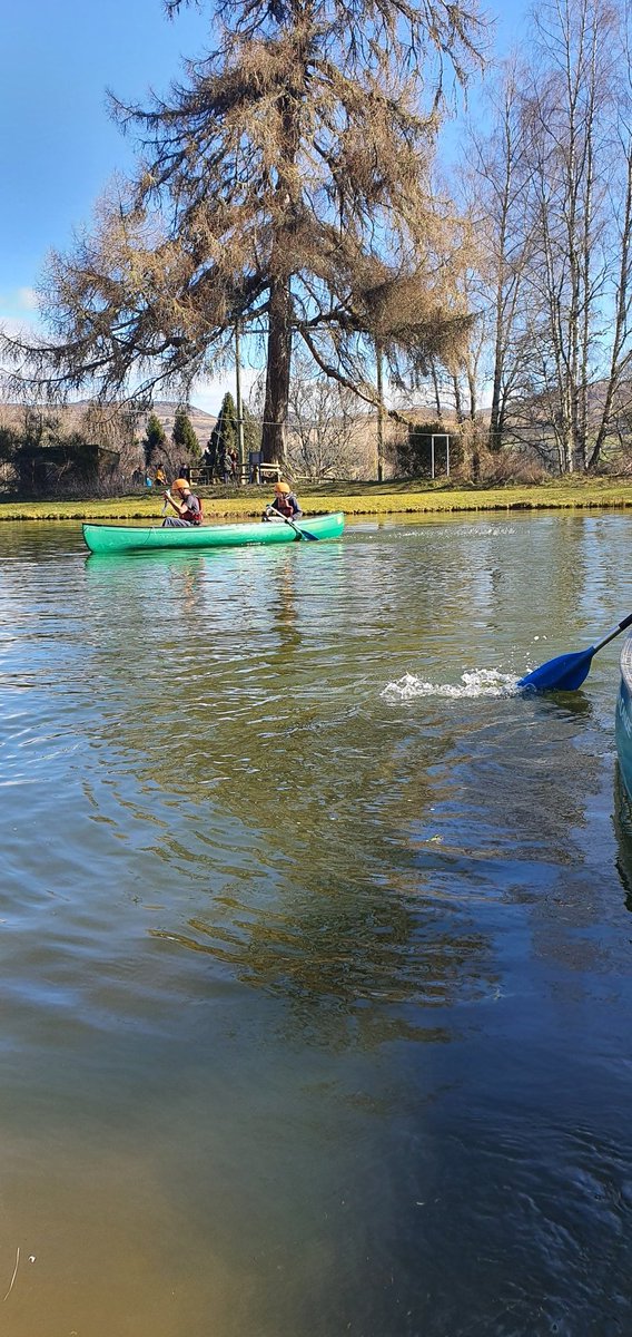 DenPSDalguise22's tweet photo. Canoeing with Team 3 and Piotr today was awesome! What a gorgeous morning for it 🌞#TeamDennyOnTour https://t.co/UvaahjXOzh