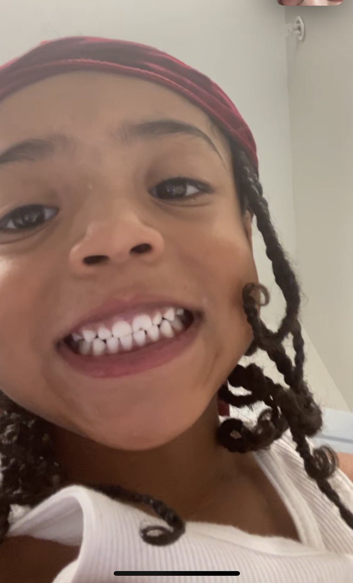 xo_melss's tweet photo. “Mommy I’m gonna put you right here so you can see I did a good job”🥺🖤 https://t.co/mEhzz7xkfS
