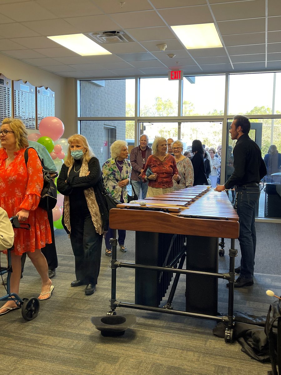 CLHSBAND's tweet image. This past Wednesday some our Falcons performed at the CCISD Senior to Senior Prom. Way to go Falcons!