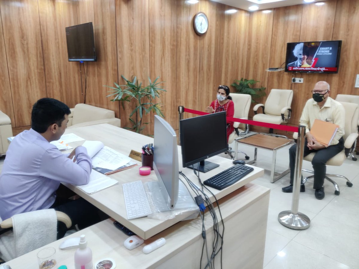 DP_Licensing's tweet photo. Reaching out to Citizens.
Today's Jan Sunwai at Licensing Unit Delhi Police.
#Wecare #CitizensFirst 
@Delhipolice @CPDelhi 
@SanjaySingh_IPS @opmips https://t.co/Iq56ww7XsG