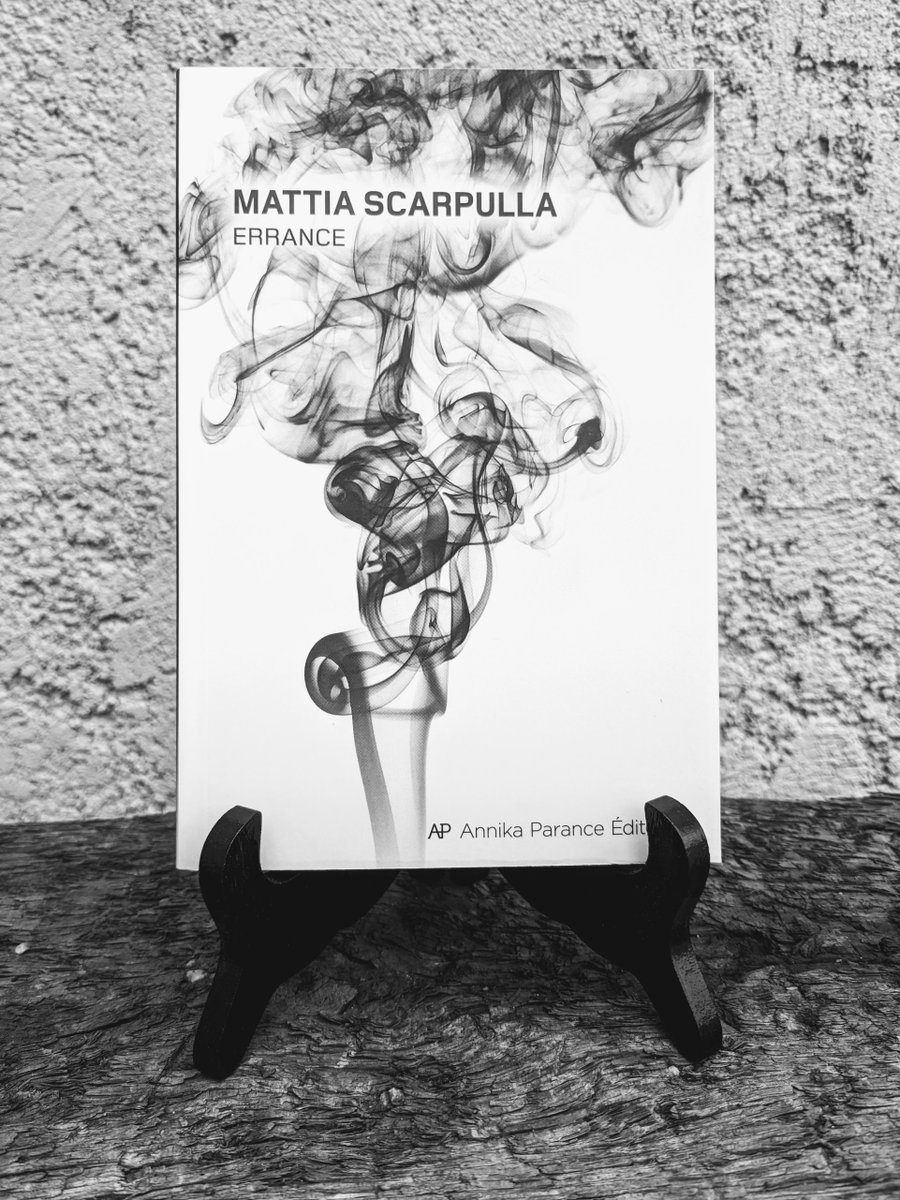 #vendredionlit Les lecteurs de Babelio lisent ERRANCE de @MattiaScarpulla:
«Tout à coup, j'ai senti que le récit basculait. Dans un monde inconnu, autrement plus palpitant. Plus dérangeant, plus inquiétant.
J'étais prise au piège, je ne pouvais plus lâcher Errance. » Lou De Bergh
