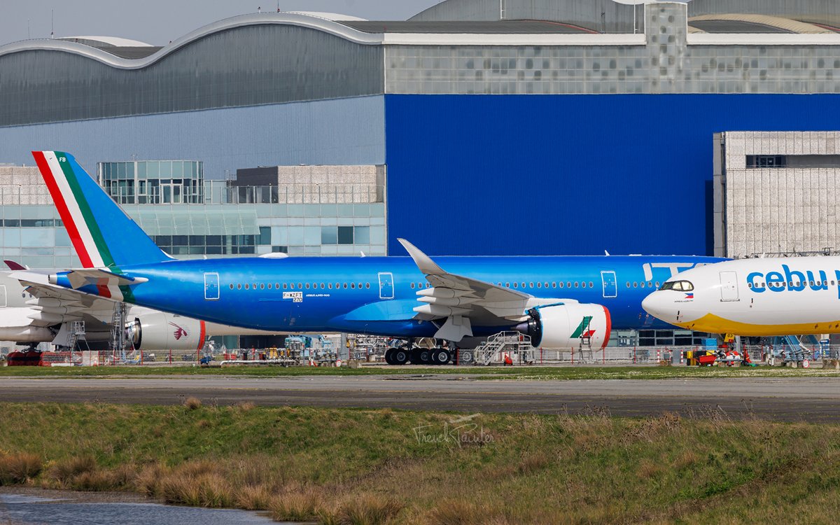 Frenchpainter's tweet photo. First #Airbus #A350 for ITA Airways. 🇮🇹 #AvGeek #Italia https://t.co/3YmsYEj5j6