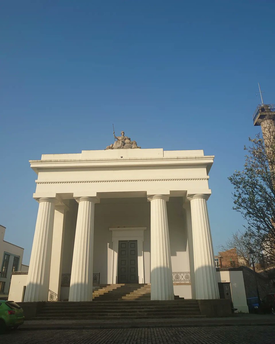 JaneGeran's tweet photo. Early morning jaunt around Devonport ahead of networking event ❤️ so many amazing buildings here, great to explore on foot in the sunshine ☀️ 🙌
#devonport #devonportguildhall #devonportmarkethall #Plymouth https://t.co/B4oRKaCX7V