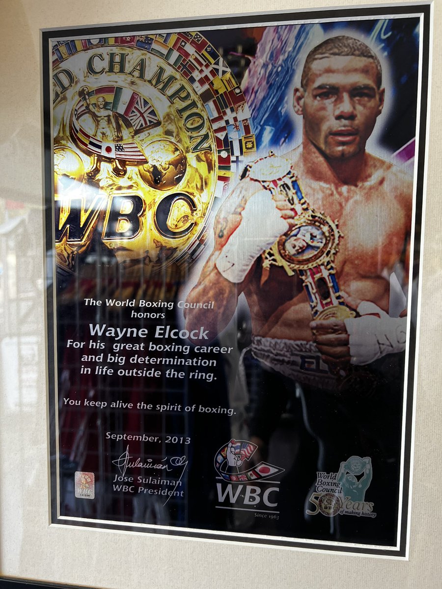 WayneElcock's tweet photo. Blown away!!! my weekend won’t get any better I would like to say a massive heartfelt thank you to @wbcmoro and the WBC who after hearing about the thieves who came into my store and stole the original belt, have gone out of their way to get a replacement sent to me 💚💚💚 https://t.co/G61xXFvFAm