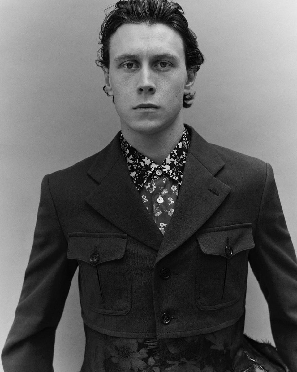 George MacKay Thailand tweet media