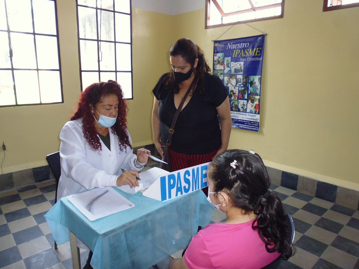 IpasmeSC's tweet photo. 🩺🚑|| Estudiantes, Docentes y comunidad del Liceo Simón Bolívar de San Cristobal, beneficiados con consulta de medicina general,Pediatría,Ginecología, Psicología,Nutrición,Odontología e Inmunización en Jornada de Ipasme Rubio,San Cristóbal,La Grita, Colón y Ureña

@MPPEDUCACION https://t.co/HyiyLyPEgN
