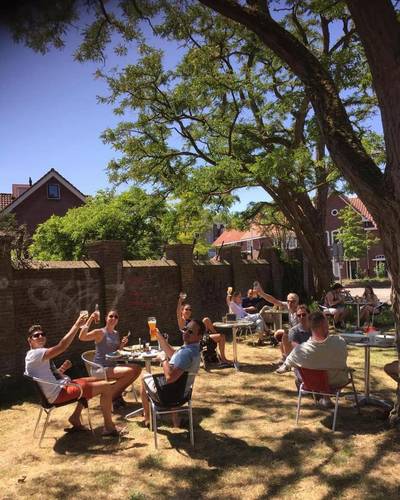 Stadspartij: ‘Doe niet moeilijk over XXL-terras Beij Ons’ gelderlander.nl/nijmegen-e-o/s…