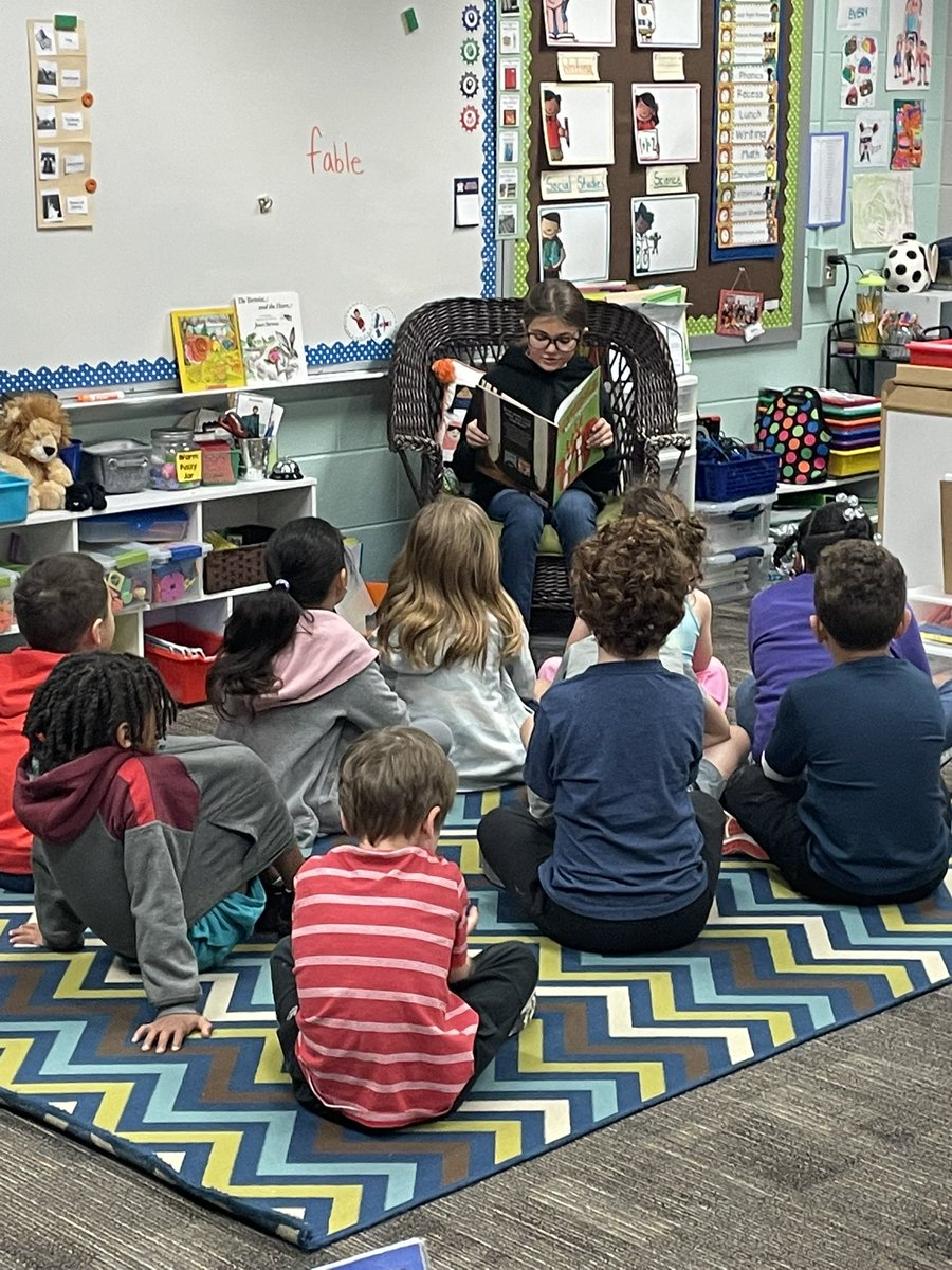 Our CIA students have been pushing into our Kinder and 1st grade classes this week to read books about Kindness and talk about the importance of it. 🐾❤️ <a href="/HumbleISD/">Humble ISD</a> <a href="/Humbleisd_pfe/">Pine Forest Elem</a> <a href="/humbleisd_cbs/">HumbleISD_CBS</a> #GameOnForLearning #LightTheWay #SELBuildingPOG #SchoolCounseling #ASCA