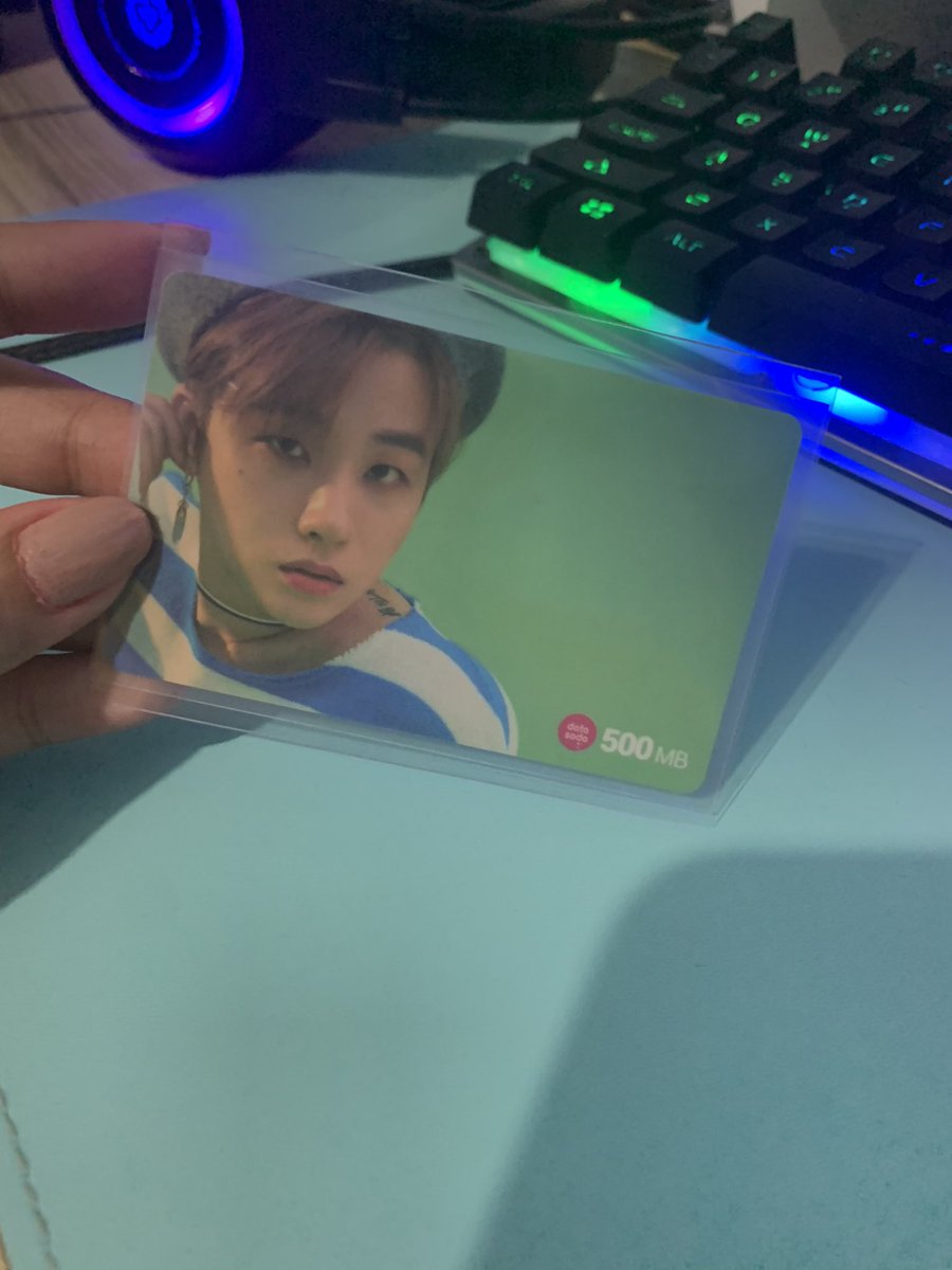 kjhcart's tweet photo. interest check………… wts lfb ikon kim jinhwan datasoda pc (RARE! , only few copies) 

— can ship ww 🌎 
— QYOP (not bidding)
— NO LOWBALLING (will not entertain people who will offer low price) 

will delete the tweet if no one offered the price i have in mind 🤭😬 https://t.co/QaEFwppRXZ