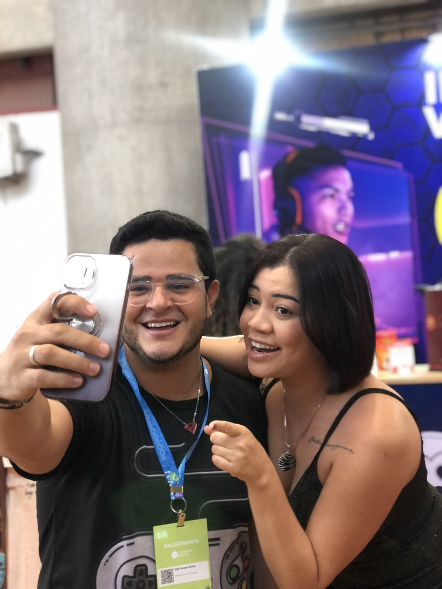 eldogomes's tweet photo. Quem vem? A equipe @3coracoes liberou 10 kits pra hoje!!!!!
#cpbsb #cpbsb3 #campusparty https://t.co/yv1KpVpT65
