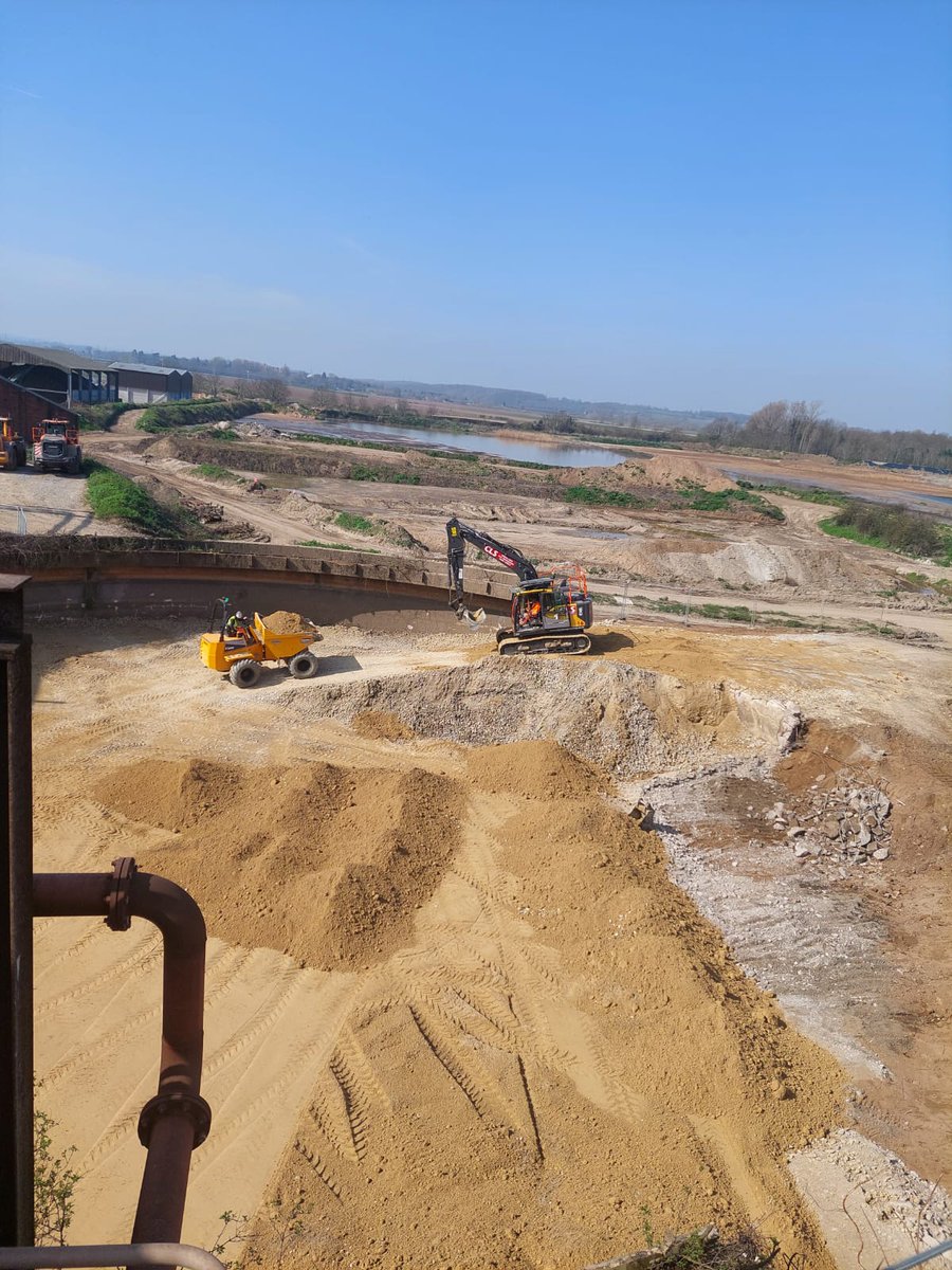 CLSconstruct's tweet photo. It’s perfect weather for the structural fill works to continue on an old 37m diameter x 6m deep mud thickener tank at British Sugar Newark #clscivilengineering #clsconstruction #clsdemolition #clssurvey https://t.co/j1DRyHdYYo