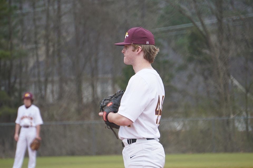 athletics_grace's tweet photo. Congratulations to our HS Baseball team on defeating Red Bank on the road last night. Also, congratulations to our MS Baseball team on defeating Oakwood! #GraceBaseball ⚾️💛🦅 https://t.co/7FLdcWhGcT