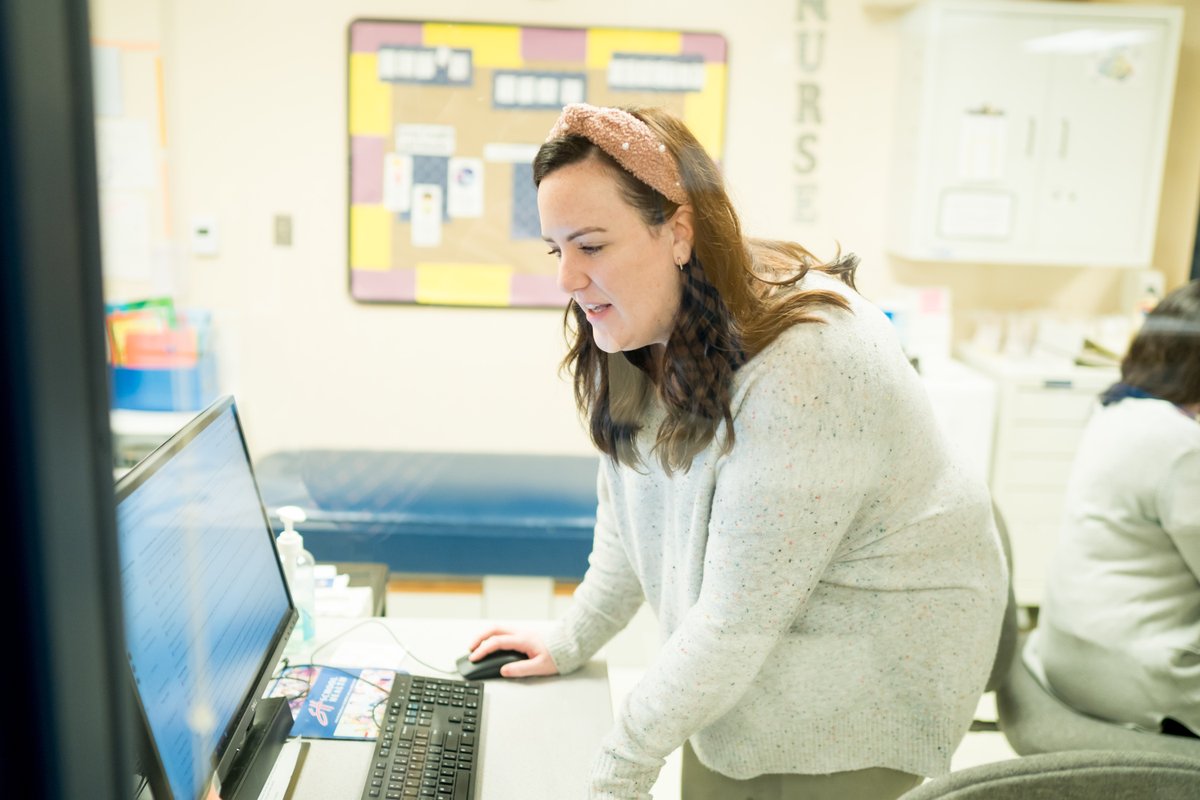 CUSD200's tweet photo. Madison Elementary School Nurse Jillian Grant just loves her job in District 200. We are so fortunate to have incredible nurses in our school community. Learn more about joining the team at https://t.co/azf4CUUJpU. #Why200 #YourCommunitySchools https://t.co/9kdyS61JLO
