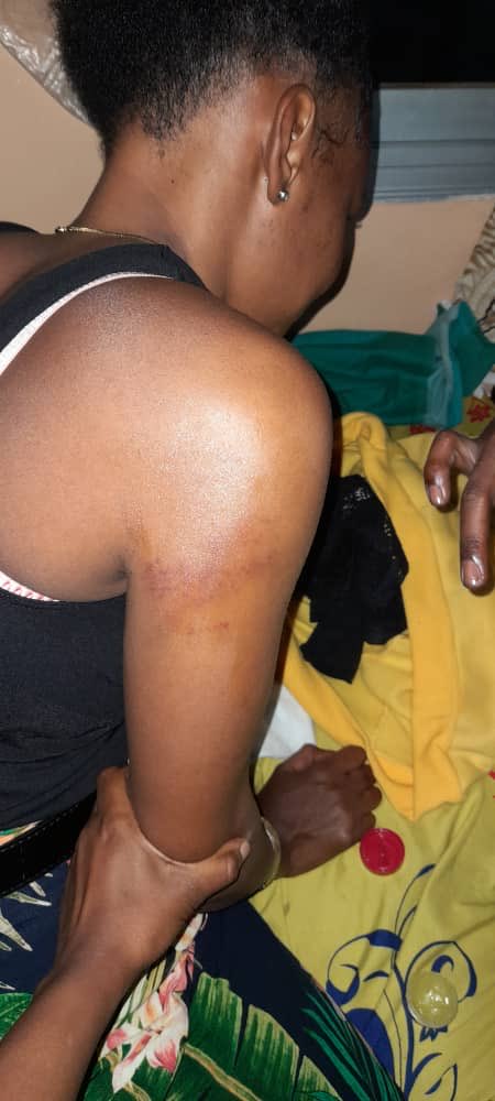infosdevorg's tweet photo. #StopViolencesPolicières Nous sommes indignées par ces actes de torture qui sont inqualifiables.
Il faut que ça cesse !!!
@Macky_Sall @UEauSenegal @jalybadiane @Doyna_sn @SeydiGassama @AmnestySenegal @AmnestyWARO @WIC_Senegal @CorcaFall @ColyHyaceinthe @_AfricanUnion @MFFG_SN https://t.co/ffCSXMbo2C