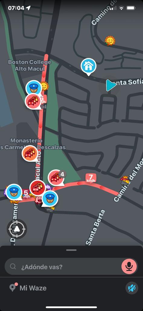 <a href="/TTISantiago/">TransporteInforma Región Metropolitana De Santiago</a> <a href="/MTTChile/">Ministerio de Transportes y Telecomunicaciones</a> <a href="/Orrego/">Claudio Orrego L.</a> <a href="/rodolfocarter/">Rodolfo Carter 🇨🇱</a> <a href="/CarolinaLeitao/">Carolina Leitao</a> Este es el panorama a diario q miles de vecinos sufren en hora punta en las mañanas en el sector de Altomacul. Los invitamos a terreno desde las 6:45 a 8:00 para q vean  el colapso que se provoca y gestionen solución!