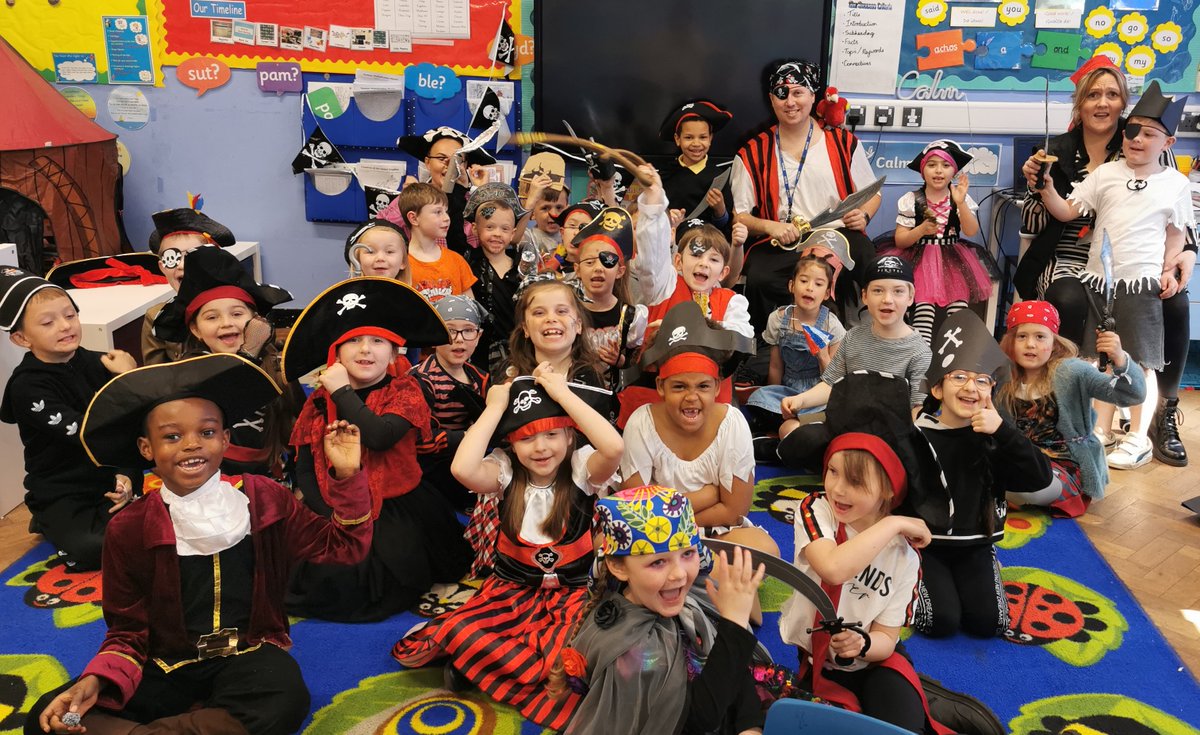 portmeadp's tweet photo. Our pirate day is here! Year 2 all look fantastic in their outfits. They are ready for a day of fun colouring, drawing, pirate battles, sandwich making and a pirate party! #pmdpy2 #pmdptopic https://t.co/U9B075C9yp