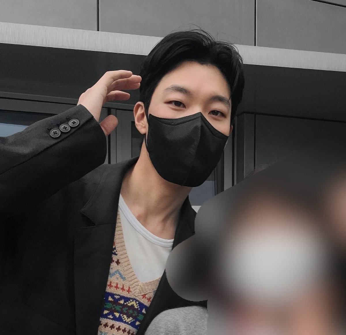 junyeolarchives's tweet photo. A fan met Ryu Jun Yeol at the O! Leica 2022 Out of the Ordinary Exhibition 

🔗 https://t.co/eO3fNfilaX
#RyuJunyeol #류준열 https://t.co/CzNu0ti3vn