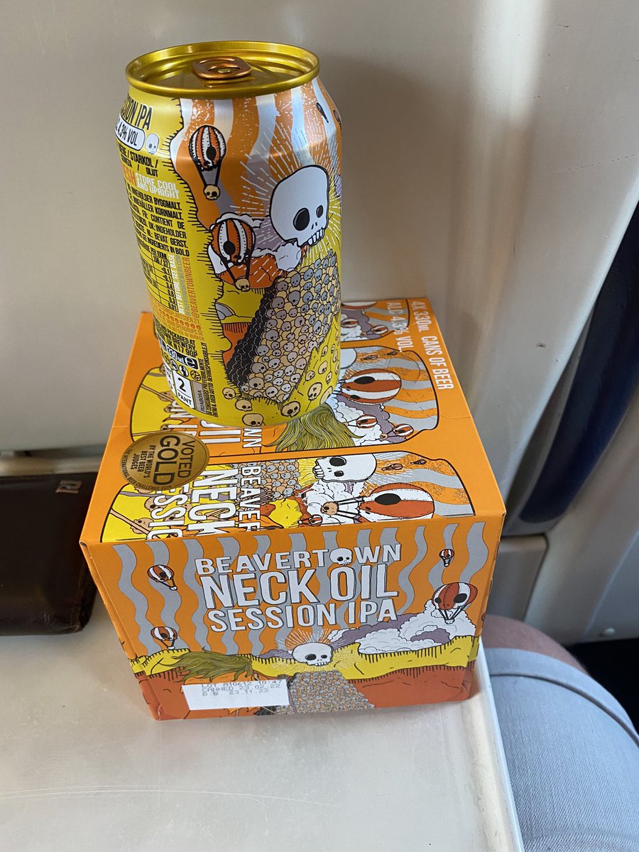 AliJenkins87's tweet image. No football this weekend but train beers on the way to a stag weekend @DrinkingDOT