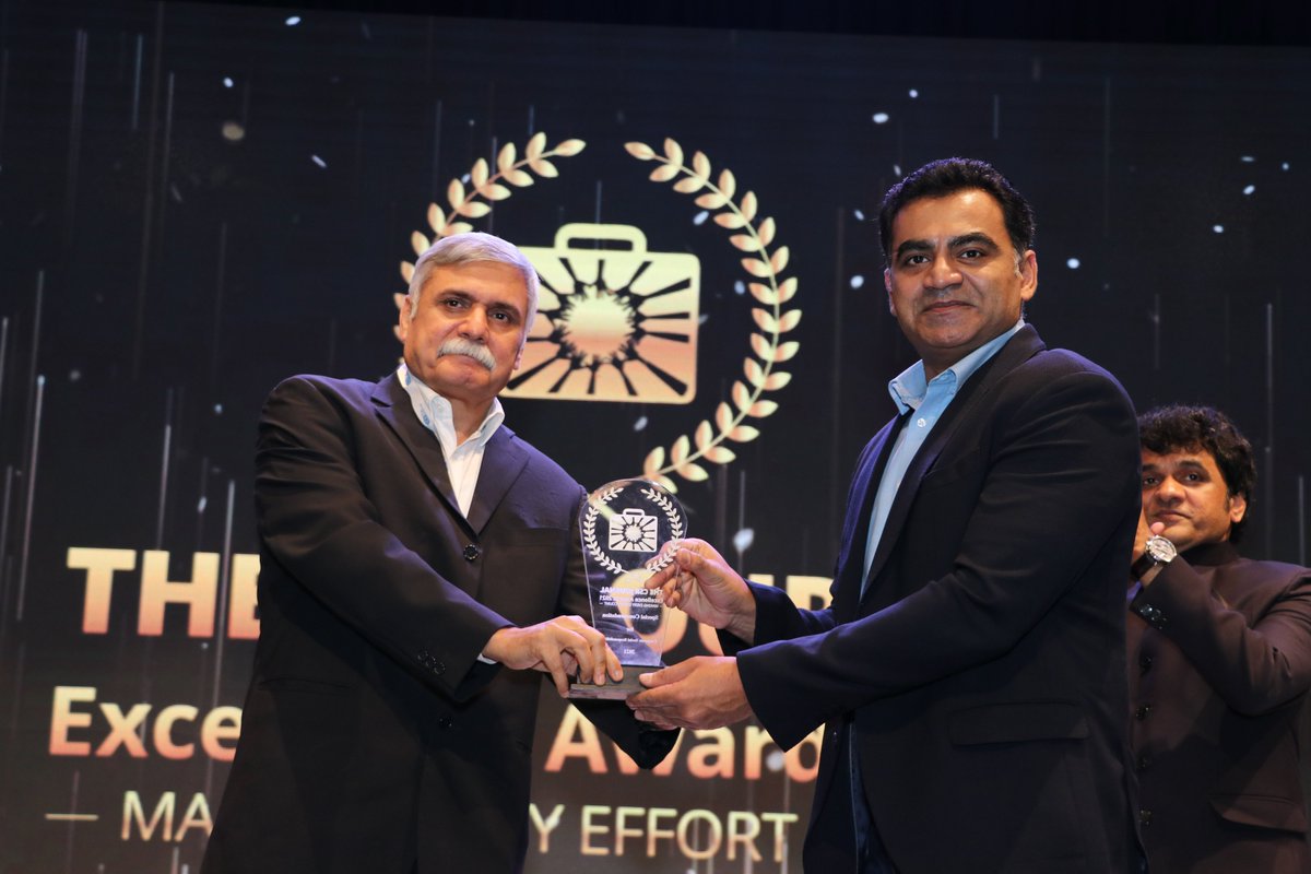 thecsrjournal's tweet photo. #TheCSRJournalExcellenceAwards2021 awarded “Special Commendation in CSR Award” to @TheMuthootGroup, @AdaniFoundation, @WeAreSwades and @airvistara who have made a huge contribution in the field of CSR.
We congratulate the awardees.
#MakingEveryEffortCount #IndiaFirst #CSR https://t.co/aMiJUj6tsL