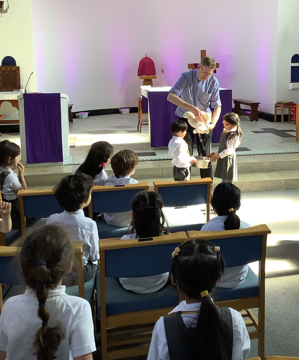 StainesPrepYr1's tweet photo. We had a lovely afternoon yesterday at our local church, Our Lady of the Rosary. A huge thank you for Father Philip for such a warm welcome. #StainesPrepLearning #StainesPrepRE #StainesPrepRespect #StainesPrepYear1 https://t.co/vzthHlPNWm
