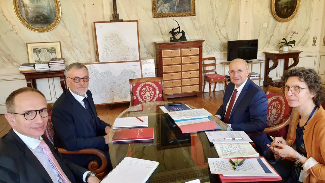 La 𝔽ℕ𝕋ℝ 𝔹𝕠𝕦𝕣𝕘𝕠𝕘𝕟𝕖-𝔽𝕣𝕒𝕟𝕔𝕙𝕖-ℂ𝕠𝕞𝕥𝕖 a été longuement reçu ce matin par M Fabien SUDRY, préfet de région, accompagné des services du SGAR et de la DREAL.

J’ai demandé à ce que les aides sectorielles soient rapidement et facilement déployées.
<a href="/FNTR/">FNTR</a> <a href="/FNTR_FC/">FNTR Franche-Comté</a>