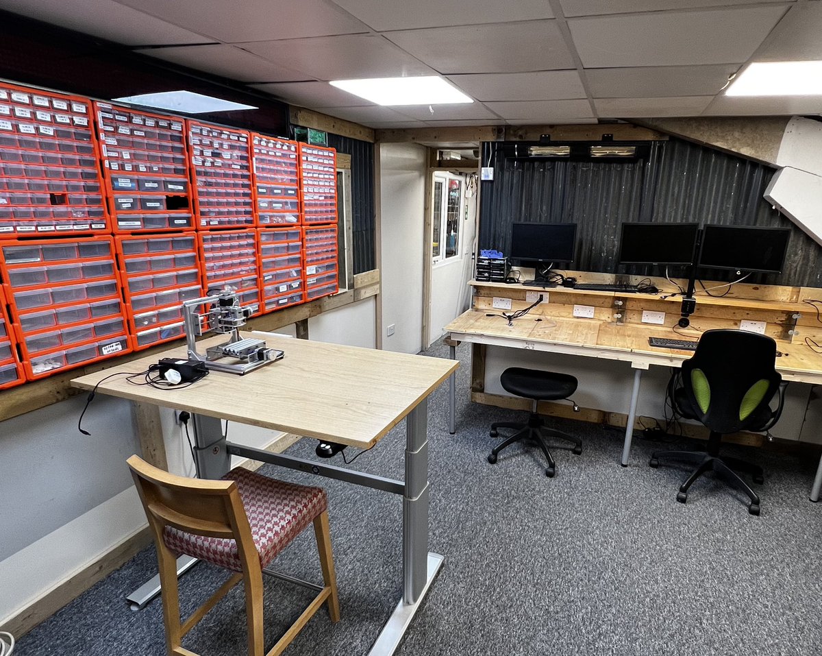 MakeGosport's tweet photo. The guys have been hard at work this week in the Electronics Lab what do you think about the remodel? 

Why not book a tour on our website and have a look for yourself. 

https://t.co/iM2aU2frru

#gosport #makerspace #makegosport #electronics #computing https://t.co/XusYJq5xyI