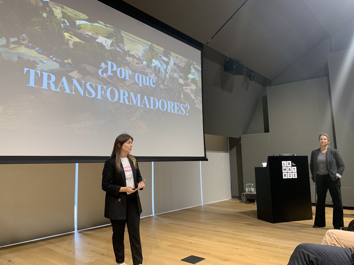 BCMA_Spain's tweet photo. Cuarto caso presentado en la I edición del #05x10BCMA
“Transformadores” de @GodoStrategies para @Endesa con la maravillosa participación de @odilerf 
👏🏼👏🏼 https://t.co/TpKVfdm0j1